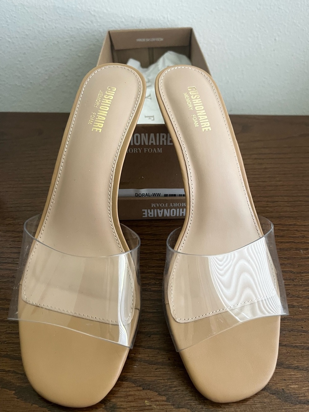 CUSHIONAIRE Doral Clear Kitten Heels Slip-On Open Toe Dress Sandals & box 8.5W